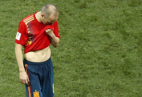 A. Iniesta announced the end of his career in the national team