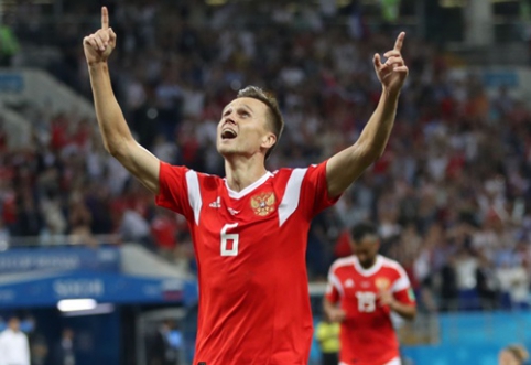 Official: "Valencia" borrows Russian national team hero D. Cheryshev