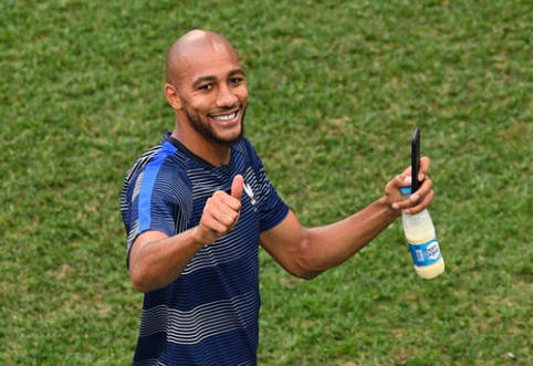 "Sevilla" representative confirmed that S. N'Zonzi wants to be sold