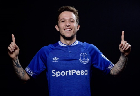 Official: "Everton" acquires Bernard and Y. Mina and also loans A. Gomes