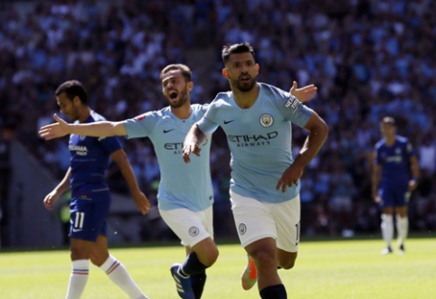 "Community Shield" trophy - in the hands of "Man City" footballers (VIDEO)