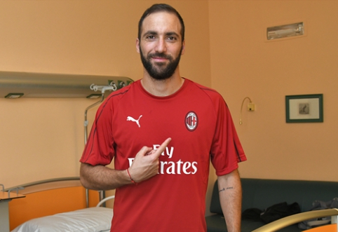 Official: G. Higuain and M. Caldara become "Milan" players, L. Bonucci returns to "Juve"