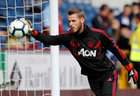 B. Foster: "D. De Gea is the goalkeeper's L. Messi"