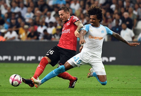 "Marseille" climbed to second place, crushing opponents