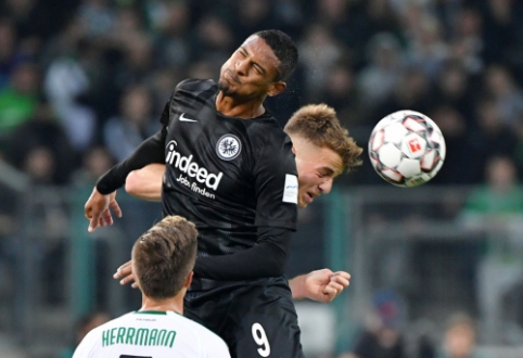 In Germany - "Eintracht" and "Augsburg" crushing victories