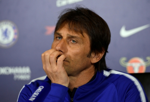 A. Conte reached an agreement with "Chelsea" to terminate the contract