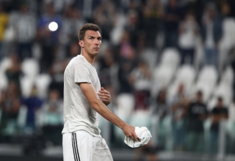 "Juventus" offers a new contract to M. Mandžukić