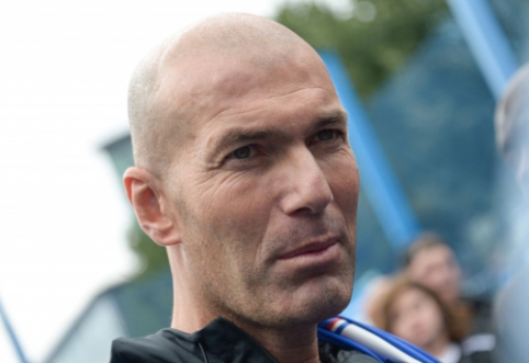 "Bayern" will fight with "United" for Zidane?