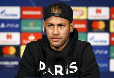 Neymar speaks about his new position