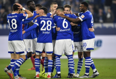 "Schalke" strikes at the end of the match paralyze "Nurnberg"