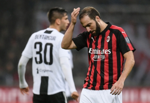 Disqualification for Two Matches Given to G. Higuain