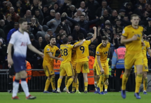 "In the second half, "Wolves" ended "Tottenham's" winning streak"