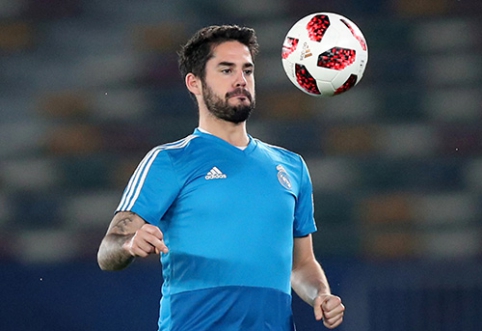 PSG started negotiations with Isco's father