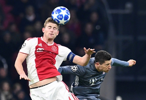 Award for "Golden Boy" - M. de Ligt