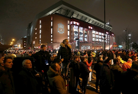 The group of "Liverpool" fans brutally beat a "Napoli" supporter