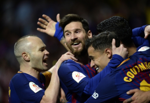 A. Iniesta responds to Pele's statements about L. Messi