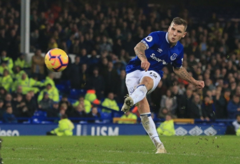 Perfect L. Digne penalty strike brings a point for Everton team