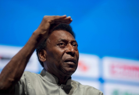 Stone into L. Messi's garden: Pele considers Argentinean as a player with limited abilities