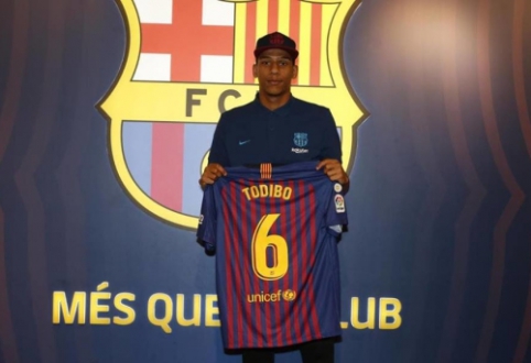 Official: Jean-Clair Todibo arrives in "Barcelona"