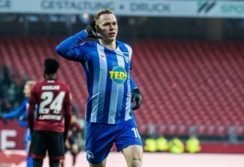 "In the first half, "Hertha" and "Schalke" shared a point"