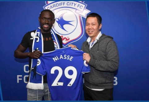 "Cardiff City" borrowed O. Niasse