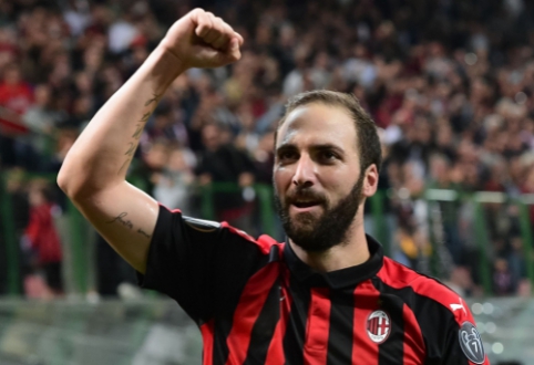 January 17 transfers and rumors: "Chelsea" reached an agreement on the arrival of G. Higuain.