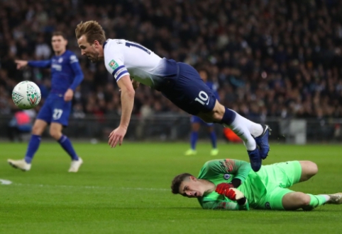 "Tottenham" surpassed "Chelsea" in the first League Cup semi-final duel