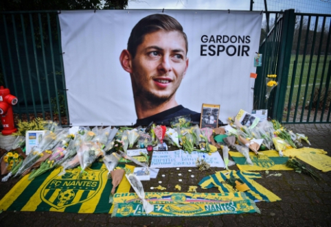 In UEFA tournament matches, a minute of silence will be held to honor E.Sala's memory.