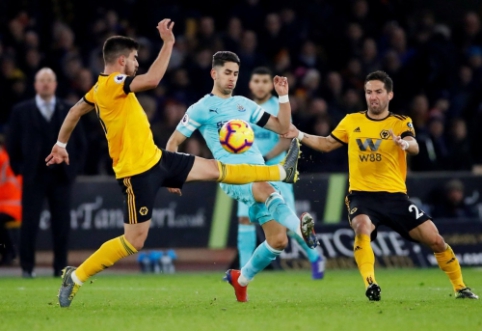 "Wolves" snatched victory in the final minute against "Newcastle"