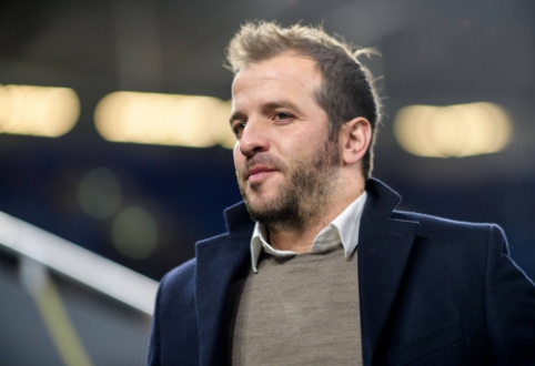 R. van der Vaart is convinced that "Barca" and "Ajax" will play in the Champions League final