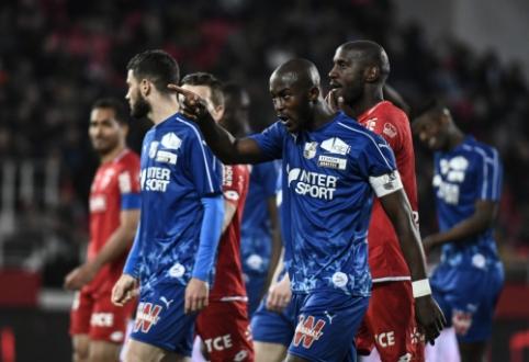 Captain of "Amiens" subjected to racist abuse: "Such things cannot happen in the 21st century"