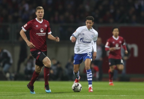 "Nurnberg" and "Schalke" shared a point