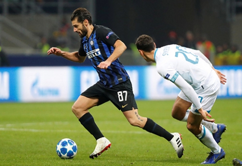 In Italy, A. Candreva stood out with a sharp move.