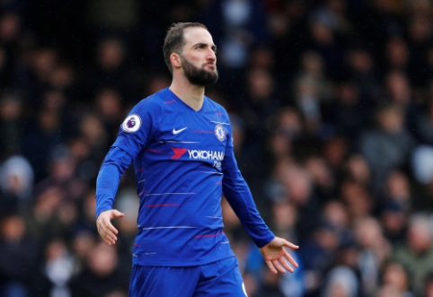 G. Higuain wants to stay at "Chelsea" next season