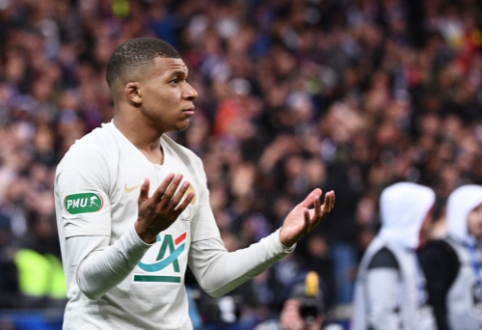 PSG responds to K. Mbappe's statement: "He will stay here for the next season"