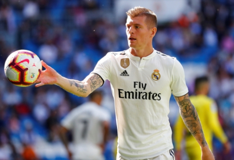 "Real" extended contract with T. Kroos