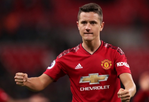 Official: A. Herrera leaves "Manchester United" club