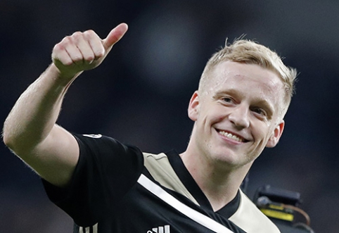 "Tottenham" in the spotlight - D. van de Beek