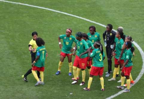 Women's World Championship: Cameroonian women spat, pushed and threatened their opponents.