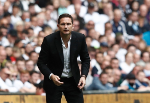 "Chelsea" dominant Frank Lampard has started negotiations with "Derby County"