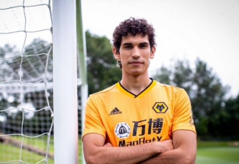 Official: "Wolves" borrow defender from Madrid's "Real"