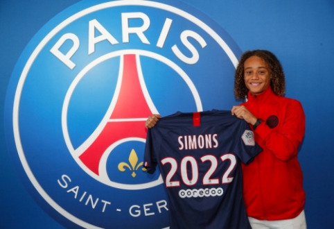 PSG signed a contract with promising "Barcelona" talent X. Simons