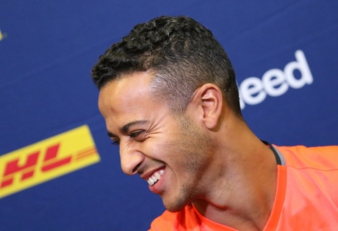 Thiago: "I am against VAR, it takes away the beauty of football"