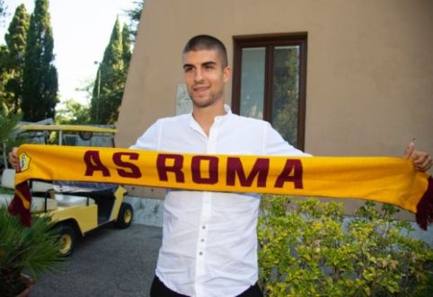 Official: "Roma" clashes hands with "Atalanta" defender