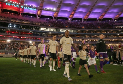 "Man Utd" started the season with a victory against the Australians