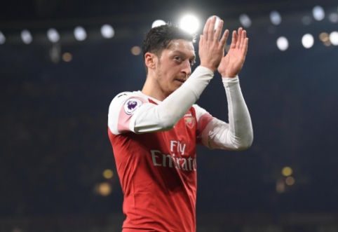 July 7th transfers and rumors: search for a midfielder at "Man City" camp and the future of M. Ozil