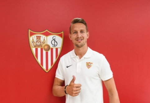 Official: "Sevilla" acquires the most productive player of the "Eredivisie" championship