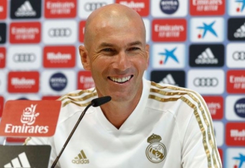 "Z. Zidane: "I don't think Navas will leave the club""