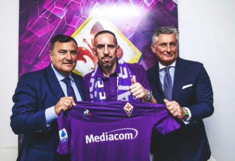 Official: F. Ribery will continue his career in the "Serie A" championship.