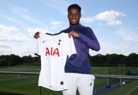 Official: R. Sessegnon moves to "Tottenham"